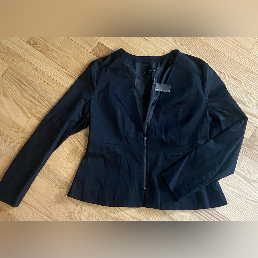 NWT Attention Women’s Blazer Jacket. Black. Zip Front. Sz. 16